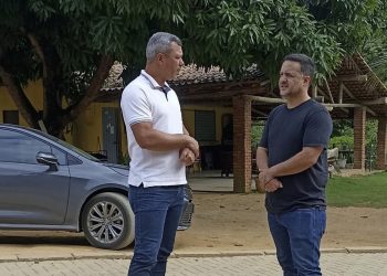 Deputado estadual Fabrício Gandini visita Pancas ao lado do vereador Juninho Tata, fortalecendo parceria em prol do município