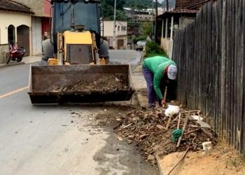 Prefeitura promove ação de retirada de entulhos descartados de forma inadequada em Águia Branca
