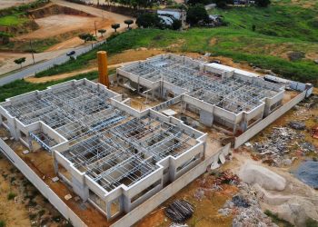 Avançando rumo ao futuro: Prefeito Dr. Sidiclei mostra o progresso das obras da primeira creche municipal de Pancas