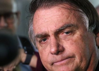 Maioria do TSE condena Bolsonaro à inelegibilidade por oito anos