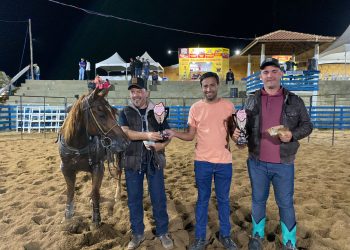 Aquecimento empolgante antecipa as emoções do Team Penning em Pancas
