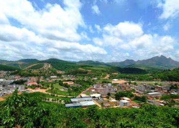 PCES prende mulher investigada por aplicar golpes na mãe e na tia em Marilândia