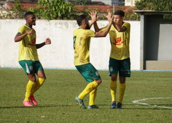 Nova Venécia goleia o Linhares e se aproxima das semifinais da Copa ES