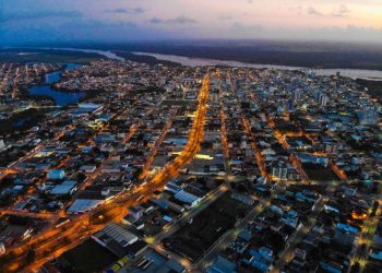 Mulher mata a outra a facadas durante briga no meio da rua em Linhares