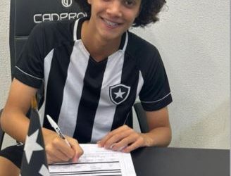 Atacante da categoria sub-17 do Nova Venécia vai para a base do Botafogo