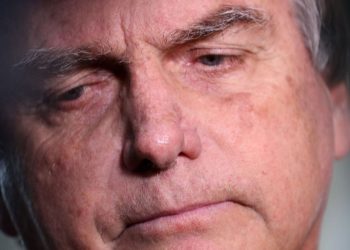 Defesa de Bolsonaro afirma que ele oferecerá sigilo bancário à Justiça