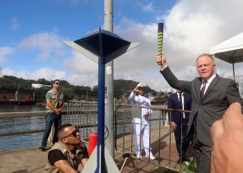 Governo ES - Desfile cívico-militar reúne cerca de dez mil pessoas em Vitória