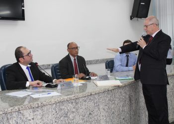 Otamir Carloni é empossado na Câmara de Nova Venécia