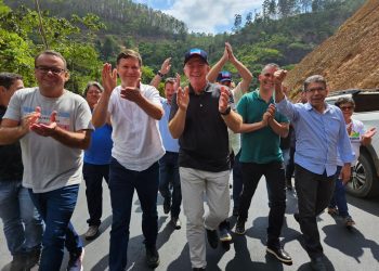Governo ES - Governador visita obras de rodovia e entrega obras em Baixo Guandu