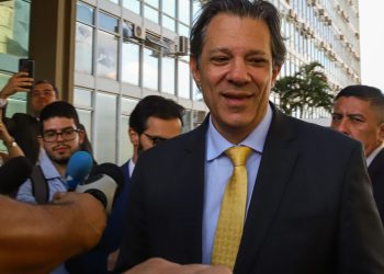 Reforma tributária pode ser promulgada ainda este ano, diz Haddad
