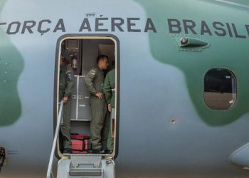 Voo para resgatar mais brasileiros em Gaza decola na quinta