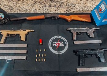 Submetralhadoras são encontradas em pátio da Igreja Católica em Barra de São Francisco