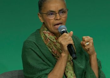 Marina Silva defende avanço da COP sobre fim dos combustíveis fósseis