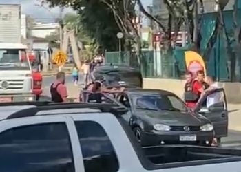 VÍDEO mostra abordagem espetaculosa da Polícia Civil no meio da rua em Nova Venécia