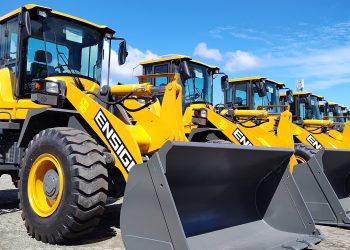 Governo do Estado entrega máquinas e equipamentos agrícolas para 38 municípios