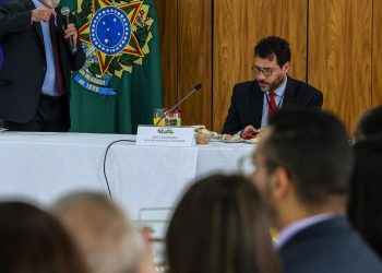 Lula defende estratégia internacional contra extrema-direita