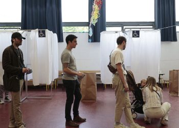Entenda a eleição para deputados na França e reflexos da disputa