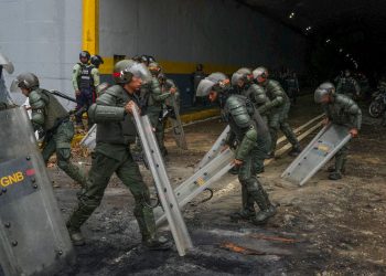 Atos na Venezuela têm 749 presos, sete mortos e 48 policiais feridos