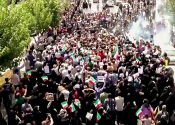 Iranianos votam em segundo turno na corrida presidencial