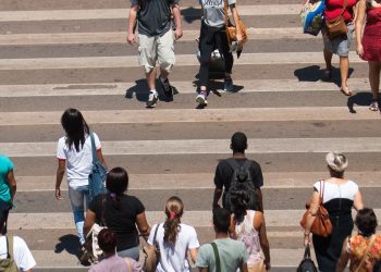 Expectativa de vida no Brasil em 2023 chega a 76,4 anos, diz IBGE