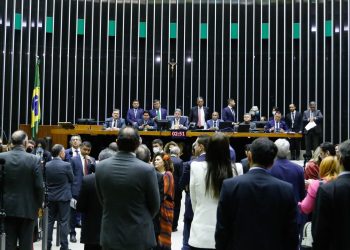Emendas parlamentares pioram execução das políticas, diz especialista