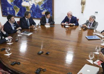 Lula e governador da província da Argentina conversam sobre cooperação