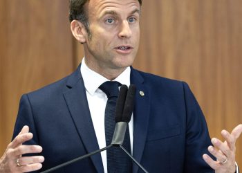 Macron elogia posição do Brasil em relação à Venezuela