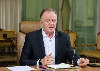 'Onde o governo for atacado, eu vou entrar', avisa Casagrande sobre eleições municipais